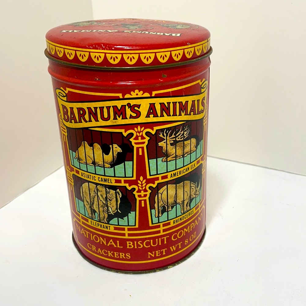 A Vintage 1979  Replica of the Original 1914 Animal Tin Crackers Canister!